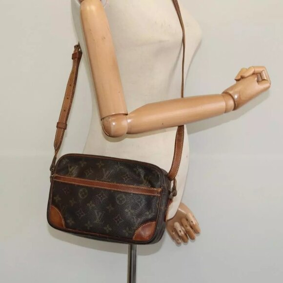 LOUIS VUITTON Monogram Trocadero 23 Shoulder Bag - Picture 1 of 16